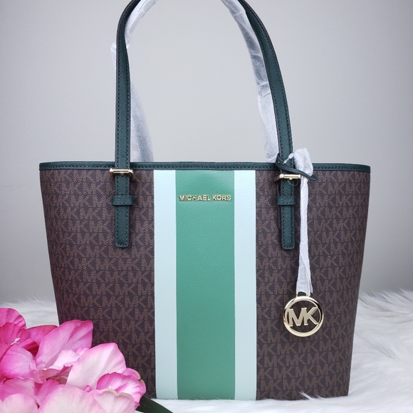 Michael Kors Handbags - 🌺NWT Michael Kors MD Carryall Tote Bag brown MK